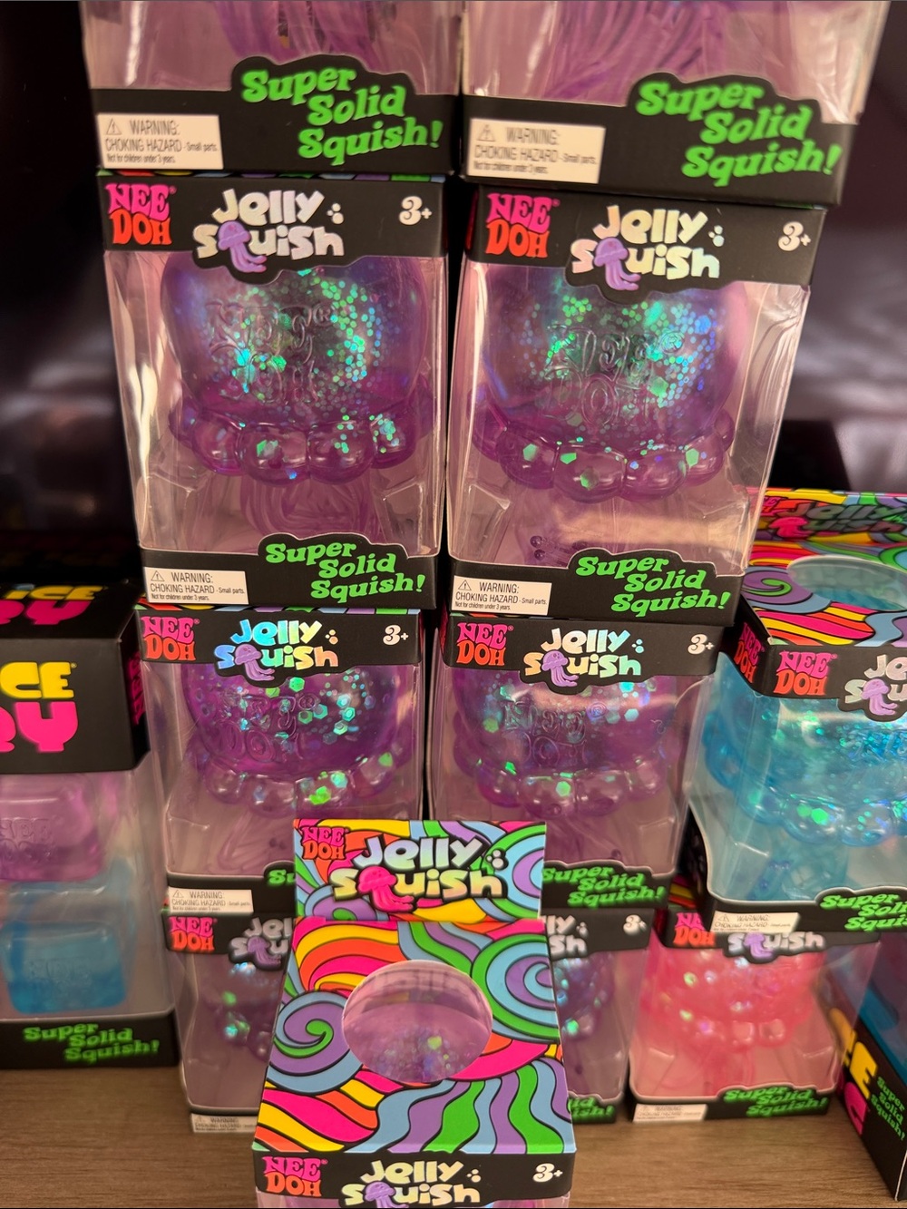 Jelly Squish blue Authentic Glitter Jellyfish Toy - NeeDoh - Picture 8 of 8